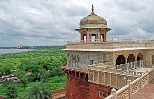 Taj Mahal & Agra Fort Tour